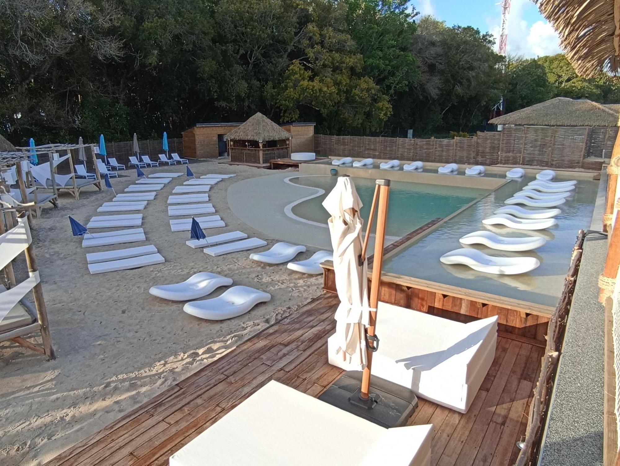 Grand-Bourg  Kawan Nid - Tout Confort, Plage A 2 Min A Pied, Piscine, Wifi, Climatisation מראה חיצוני תמונה